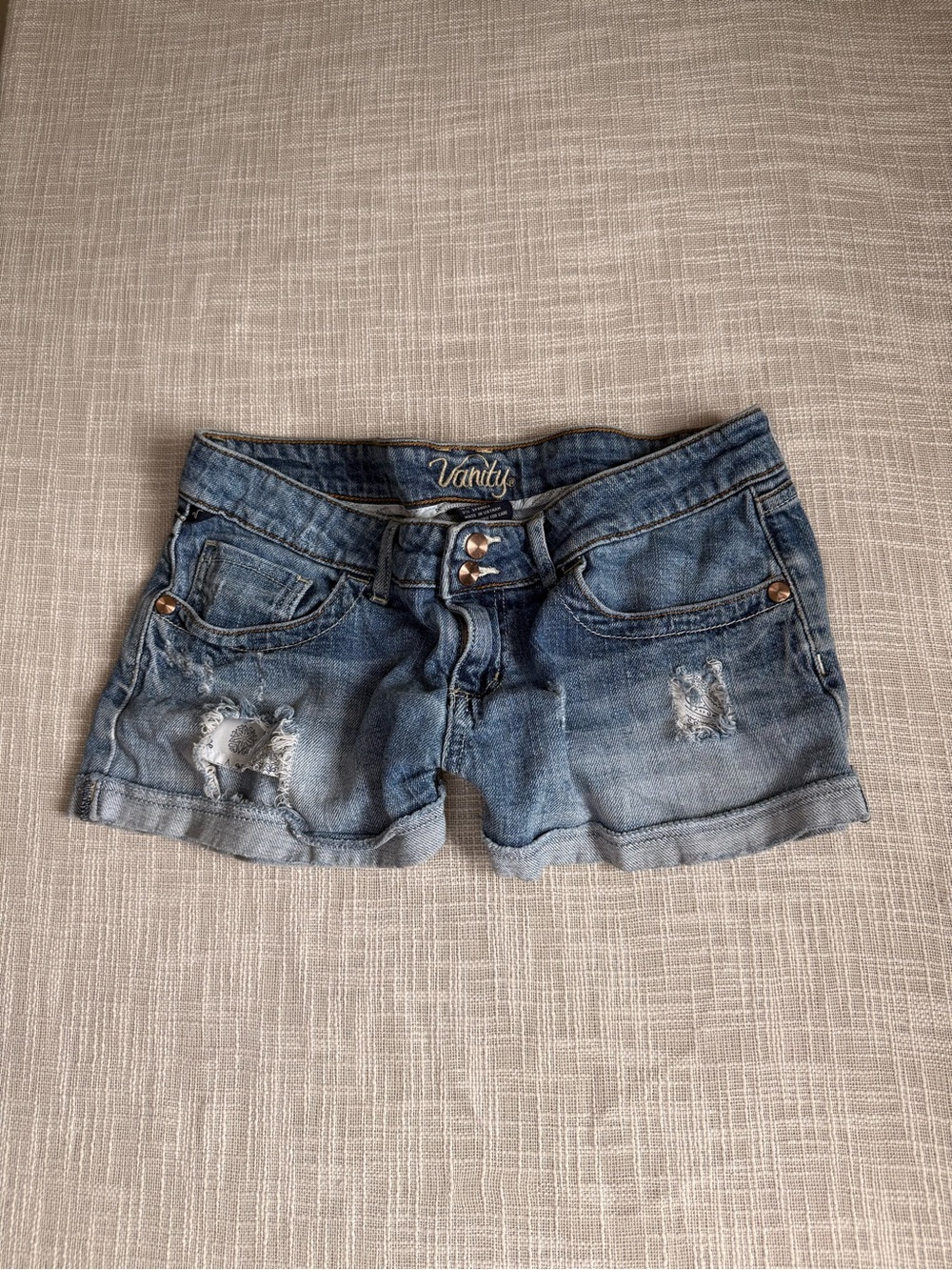 Vanity Y2K Low Rise Distressed Denim Shorts Size 28